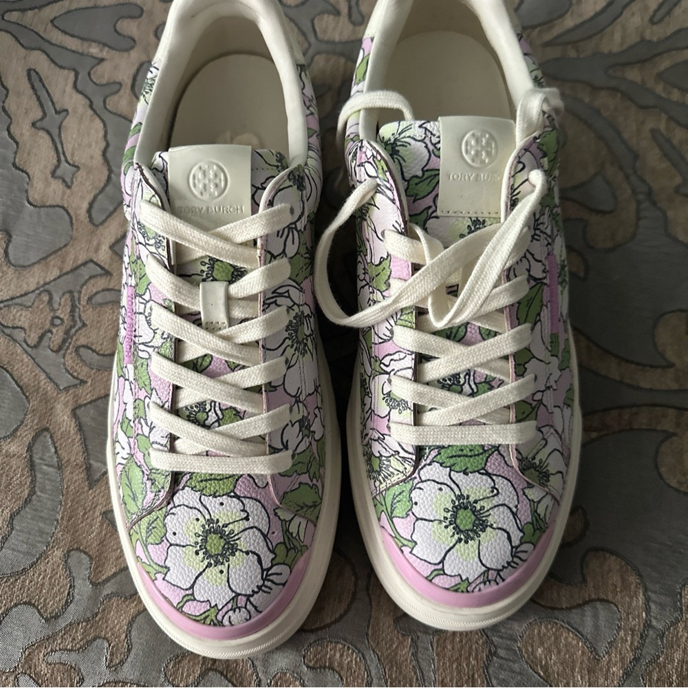 Womens bran new tory